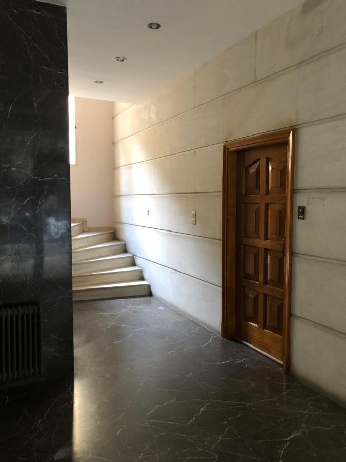 Graffiti Ground Floor Apartment Athena Bagian luar foto